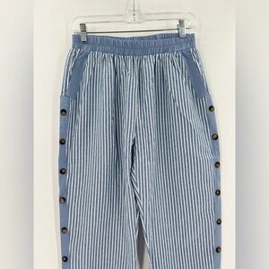 Boutique Women's Striped Print Spring Casual Pants size large NWOT